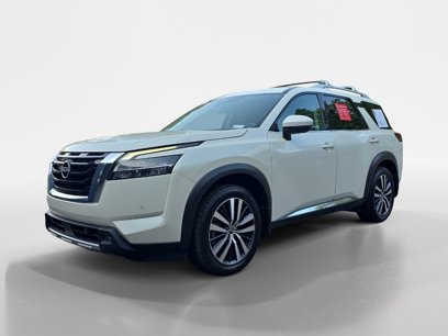 Certified 2022 Nissan Pathfinder Platinum w/ Cargo Package