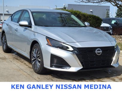 Used 2023 Nissan Altima 2.5 SV