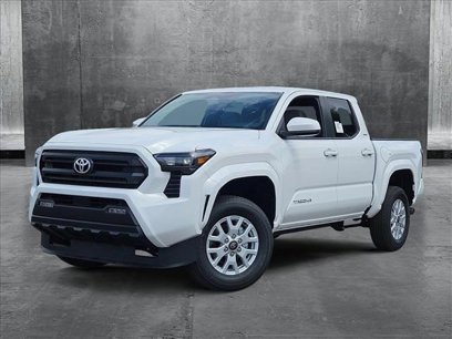 New 2025 Toyota Tacoma SR5