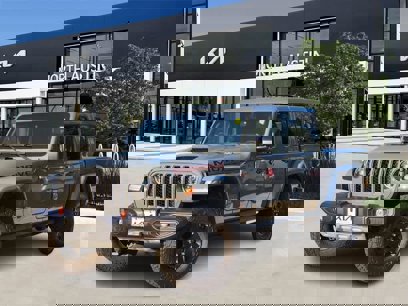 Used 2023 Jeep Gladiator Mojave w/ LED Lighting Group
