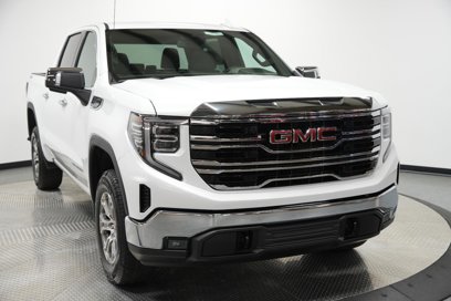 New 2025 GMC Sierra 1500 SLT