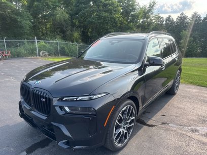 New 2025 BMW X7 M60i