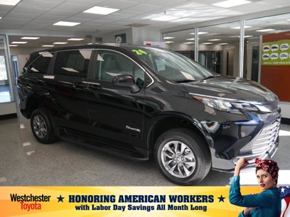 Used 2025 Toyota Sienna LE