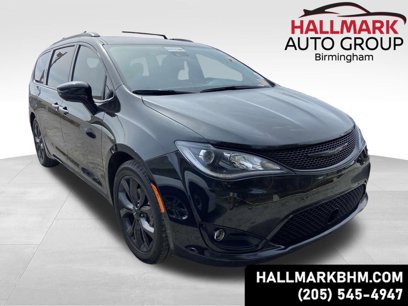 Used 2020 Chrysler Pacifica Touring-L w/ Advanced Safetytec Group