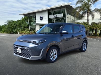 Used 2023 Kia Soul LX w/ LX Technology Package