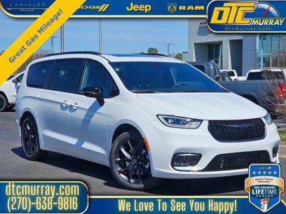 New 2025 Chrysler Pacifica Limited