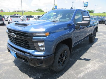 New 2025 Chevrolet Silverado 2500 Custom w/ Custom Value Package