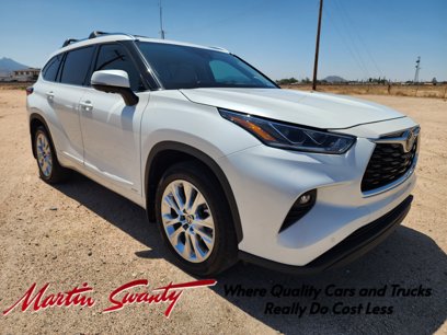 Used 2023 Toyota Highlander Limited