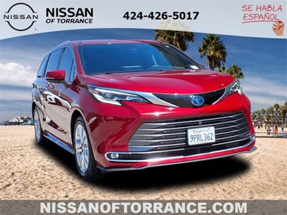Used 2022 Toyota Sienna Platinum