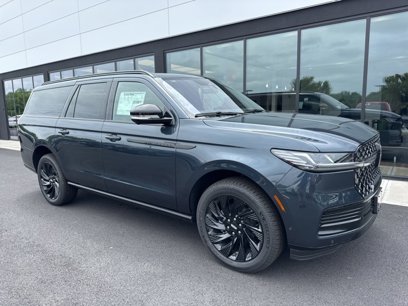 New 2025 Lincoln Navigator L Reserve w/ Jet Appearance Package