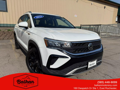 Used 2022 Volkswagen Taos SE w/ IQ.Drive SE Package