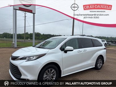 Used 2022 Toyota Sienna XLE