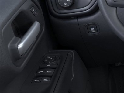New 2024 Chevrolet Silverado 1500 Custom Trail Boss w/ LPO, Dark Essentials Package