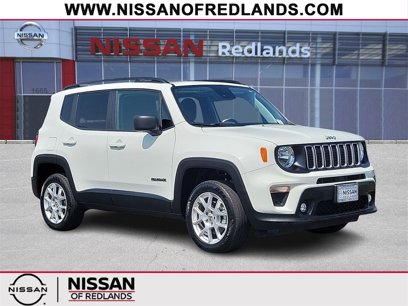 Used 2023 Jeep Renegade Latitude w/ Sun & Fun Group