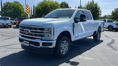 New 2025 Ford F250 Lariat w/ FX4 Off-Road Package
