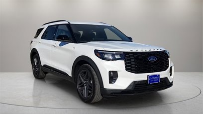 New 2025 Ford Explorer ST-Line w/ Premium Package