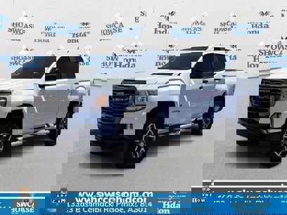 Used 2022 GMC Canyon AT4 w/ Trailering Package