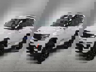 Used 2023 Jeep Grand Cherokee Altitude