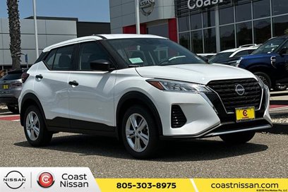 New 2025 Nissan Kicks S