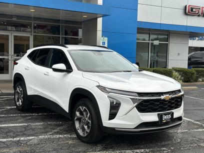 New 2025 Chevrolet Trax LT w/ Driver Confidence Package