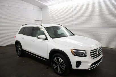 New 2025 Mercedes-Benz GLB 250