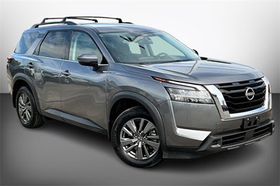 Used 2022 Nissan Pathfinder SV