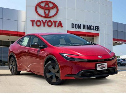 New 2025 Toyota Prius LE