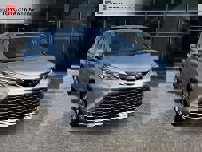 Certified 2023 Toyota Sienna Platinum