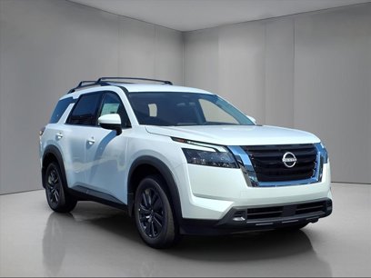 New 2025 Nissan Pathfinder SV w/ Cargo Package
