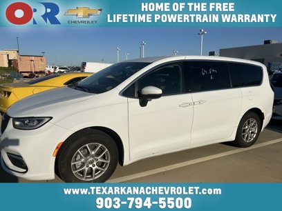 Used 2023 Chrysler Pacifica Touring-L