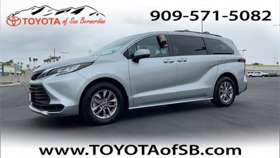 Certified 2021 Toyota Sienna LE