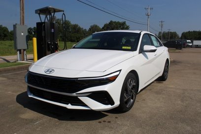 New 2025 Hyundai Elantra Limited
