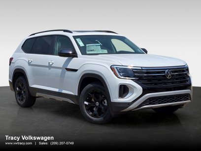 New 2025 Volkswagen Atlas Peak Edition SE