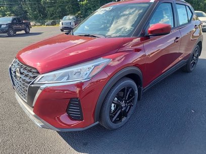 New 2024 Nissan Kicks SV w/ Exterior Package