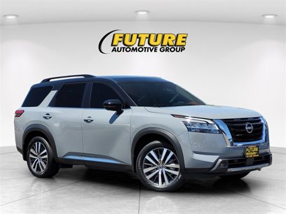 Used 2022 Nissan Pathfinder Platinum w/ Cargo Package