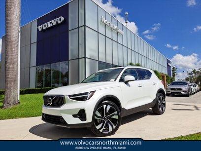 Used 2024 Volvo XC40 B5 Plus