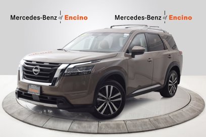 Used 2024 Nissan Pathfinder Platinum