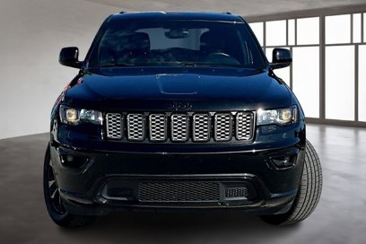 Used 2018 Jeep Grand Cherokee Altitude