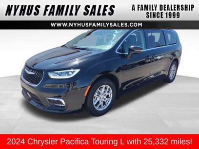 Used 2024 Chrysler Pacifica Touring-L