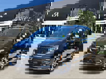 Used 2023 Chrysler Pacifica Pinnacle