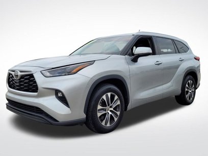 Used 2022 Toyota Highlander XLE