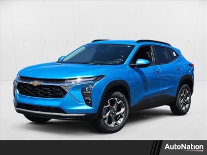 New 2025 Chevrolet Trax LT w/ LPO, Blackout Package