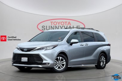 Certified 2023 Toyota Sienna XLE