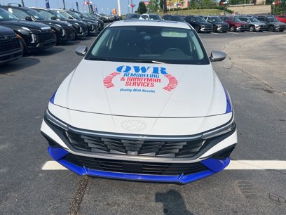Used 2024 Hyundai Elantra SEL w/ Convenience Package