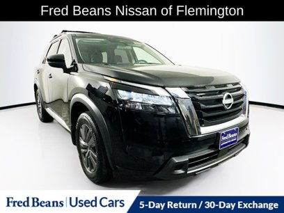 Certified 2023 Nissan Pathfinder SV w/ Lighting Package (N92)