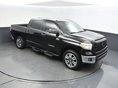 Used 2017 Toyota Tundra SR5 w/ SR5 Upgrade Package