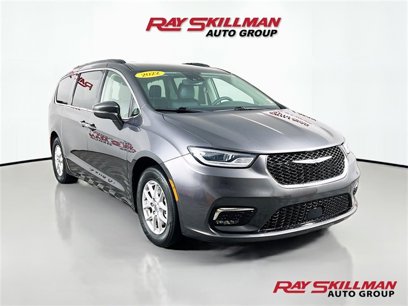 Used 2022 Chrysler Pacifica Touring-L
