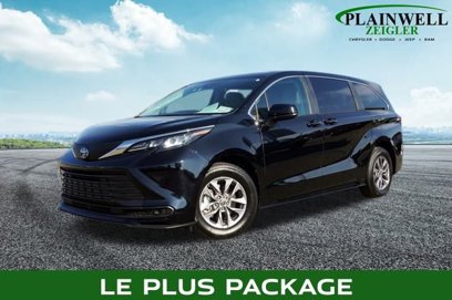 Used 2024 Toyota Sienna LE