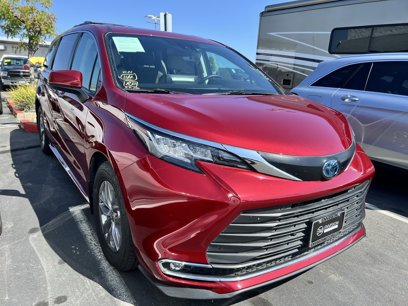 Used 2023 Toyota Sienna XLE