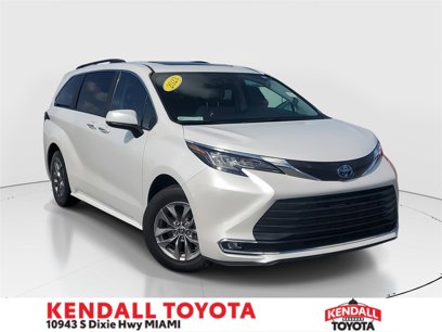 Used 2023 Toyota Sienna XLE